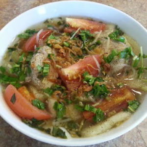 Vietnamese Sweet & Sour Fish Soup Recipe