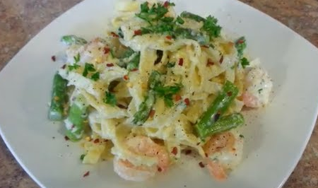 shrimp and asparagus fettucine alfredo