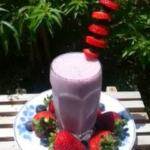 Frozen Strawberries, Bananas, and Blueberries Smoothie