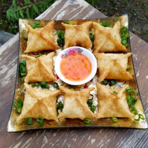 Crab Rangoon ( Cream Cheese Wontons )