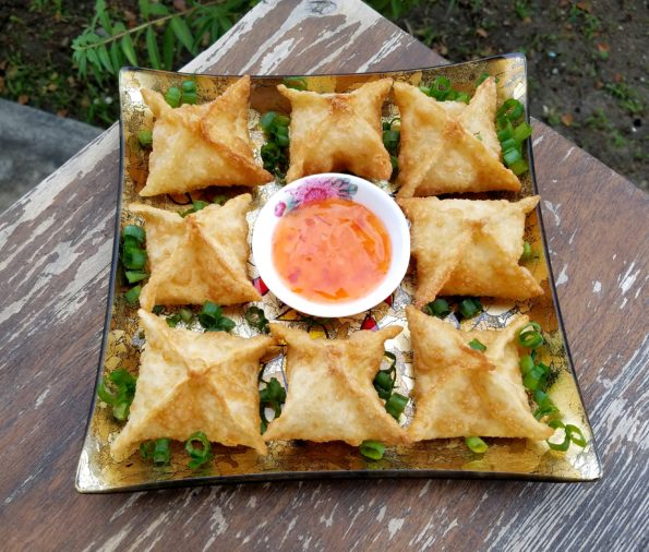 Crab Rangoon ( Cream Cheese Wontons )